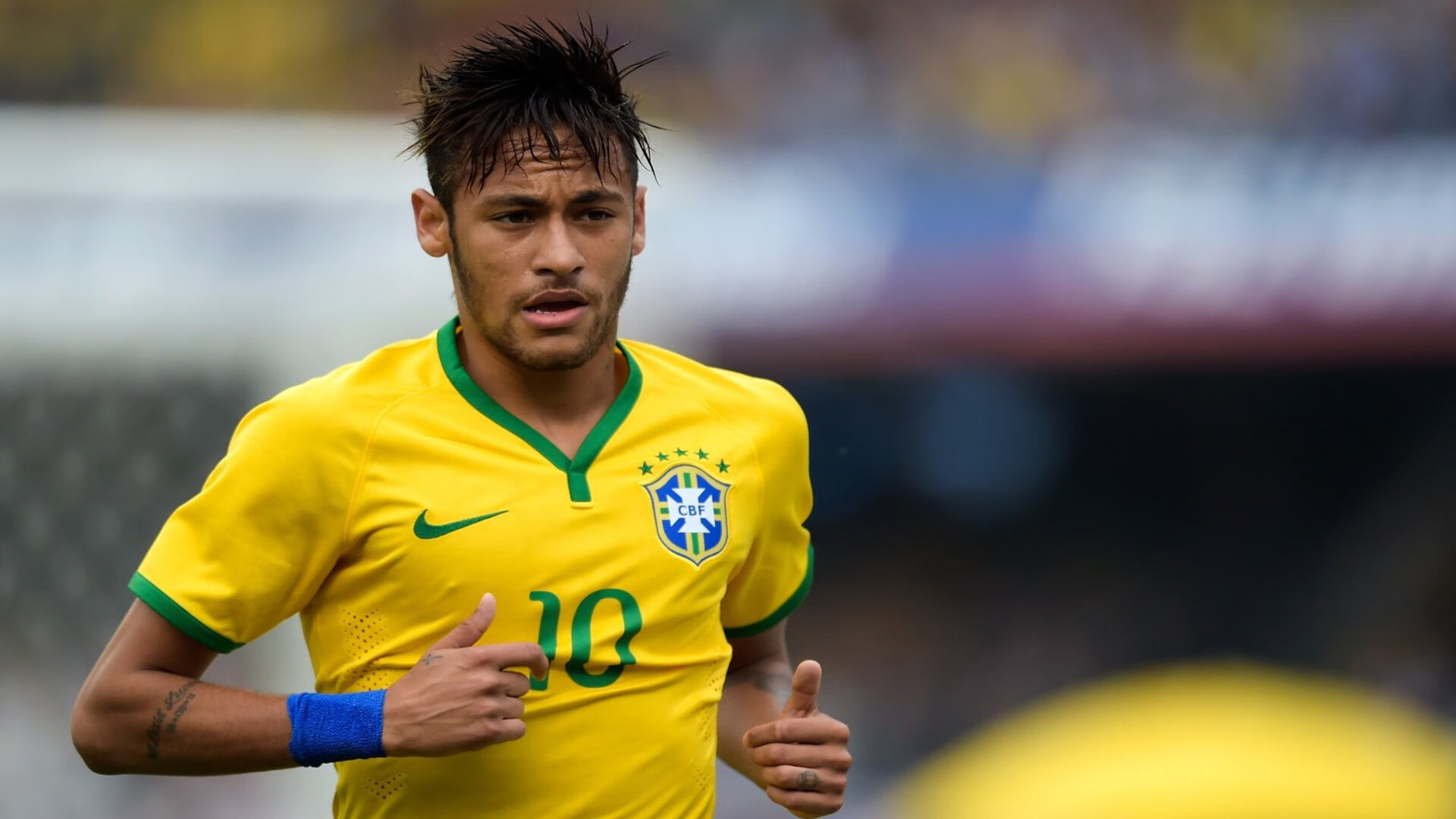 PSG战术多变，海湾者需灵活应对，海湾游戏