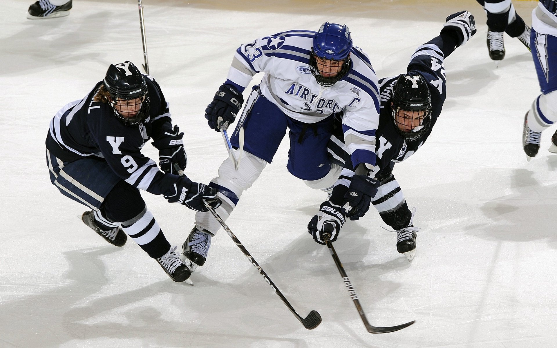 NBA季后赛首轮猛龙寒战老鹰，终场回顾老将系列赛成往事，2021季后赛老鹰
